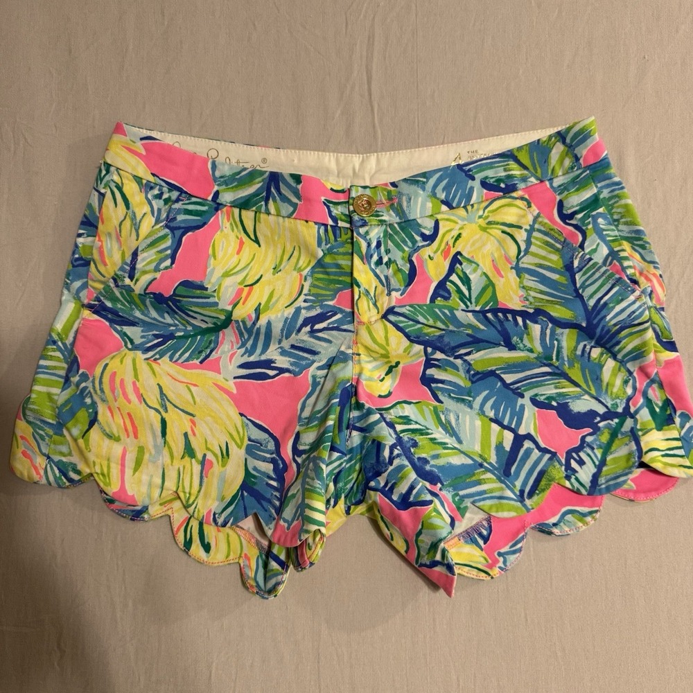 Lilly Pulitzer 5" Buttercup Stretch Knit Shorts Scalloped Banana Leaf Size 4